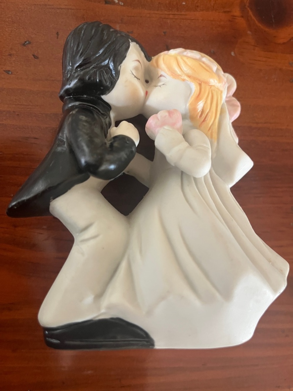 Vintage Wedding Kissing Bride & Groom Figurine
